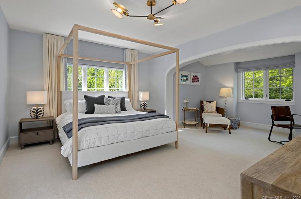 8 Pent Rd, Weston CT  06883-1311 exterior