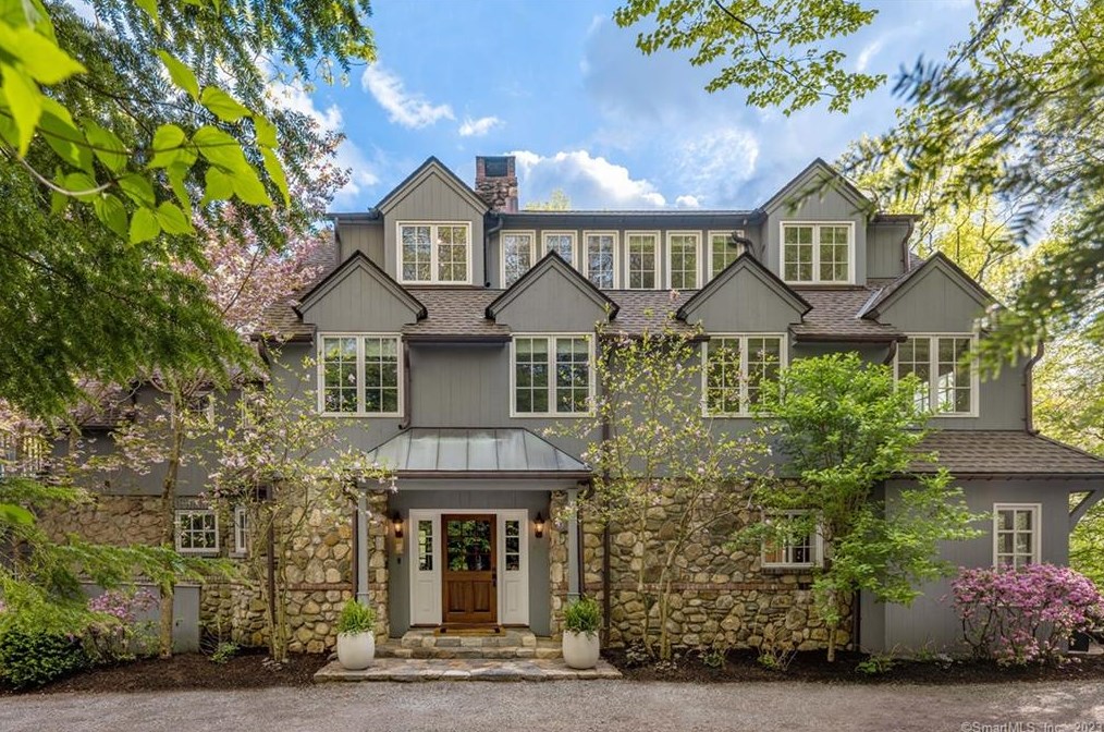 8 Pent Rd, Weston CT  06883-1311 exterior