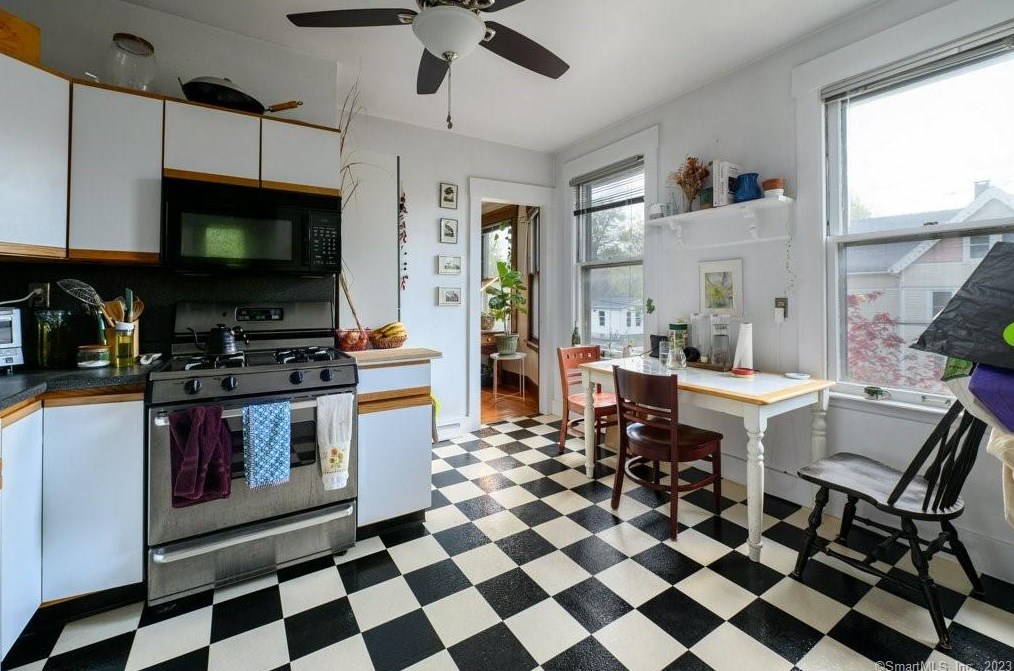 92 Lawrence St, New Haven CT 06525-2379 exterior