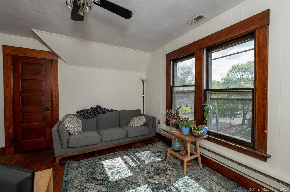 92 Lawrence St, New Haven CT 06525-2379 exterior