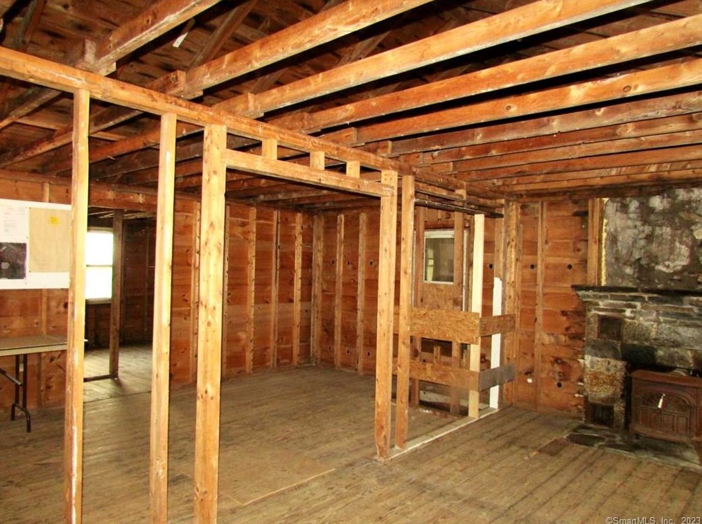 143 Old Kent Rd, Tolland CT  06084-3742 exterior