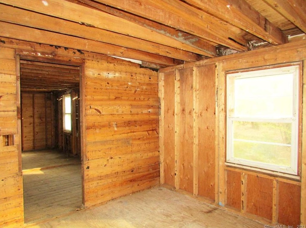 143 Old Kent Rd, Tolland CT  06084-3742 exterior