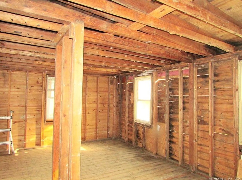 143 Old Kent Rd, Tolland CT  06084-3742 exterior