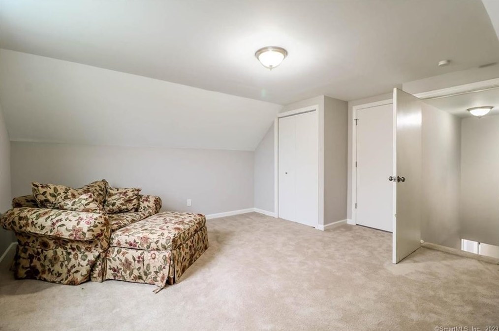 16 Morning Dove Rd, Union City CT  06770-4806 exterior