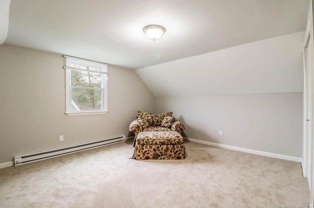 16 Morning Dove Rd, Union City CT  06770-4806 exterior