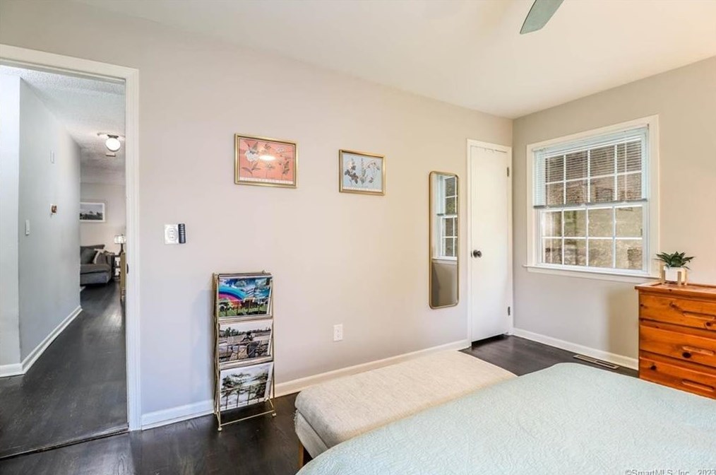 16 Morning Dove Rd, Union City CT  06770-4806 exterior