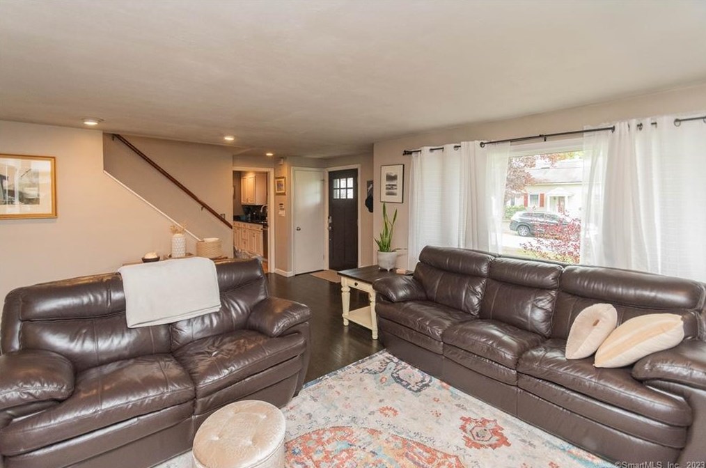 8 Old Orchard Ln, Northville CT  06776-2313 exterior