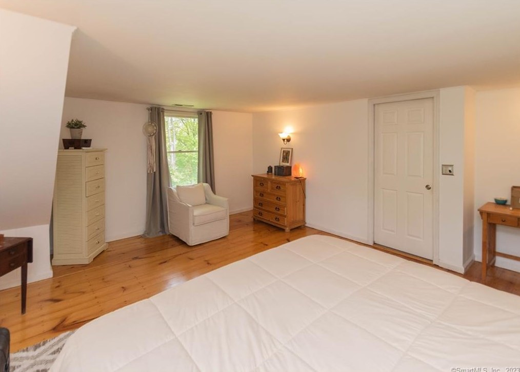 8 Old Orchard Ln, Northville CT  06776-2313 exterior