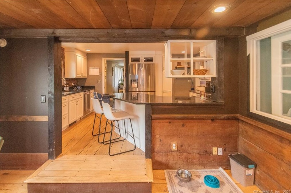 8 Old Orchard Ln, Northville CT  06776-2313 exterior