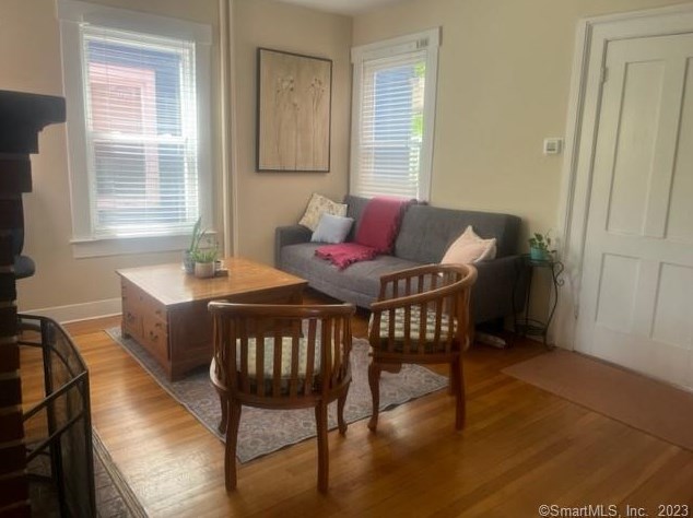 44 Lyon St, New Haven CT 06511-4925 exterior