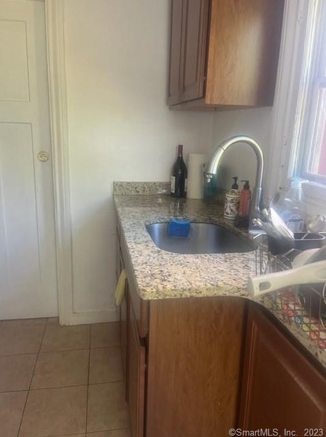 44 Lyon St, New Haven CT 06511-4925 exterior