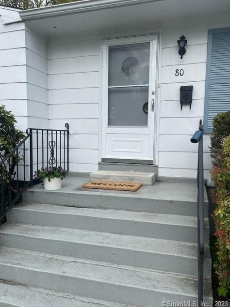 80 Avalon Ave, Watertown CT  06779-2037 exterior