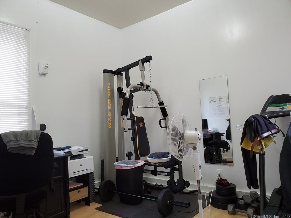 71 Dickerman St, New Haven CT  06518-2308 exterior