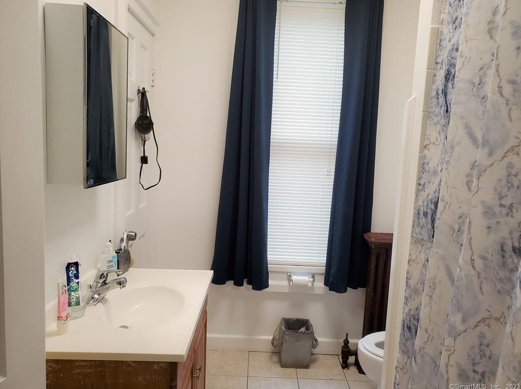 71 Dickerman St, New Haven CT  06518-2308 exterior