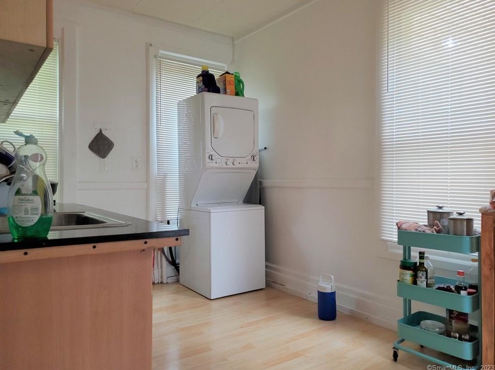 71 Dickerman St, New Haven CT  06518-2308 exterior