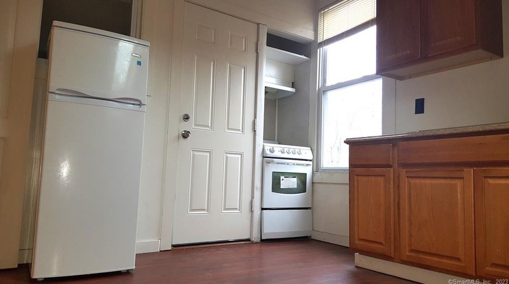 71 Dickerman St, New Haven CT  06518-2308 exterior