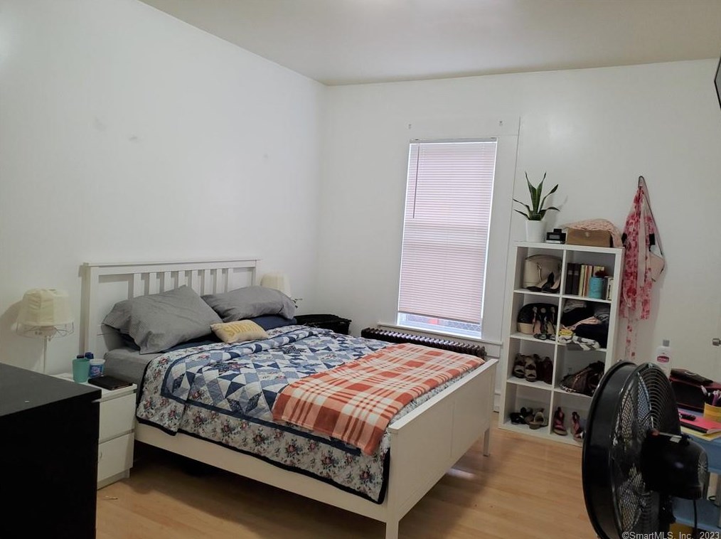 71 Dickerman St, New Haven CT  06518-2308 exterior