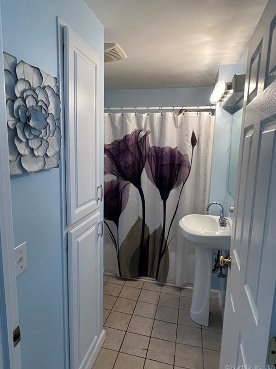 107 Bunker Ave, Meriden CT  06450-3331 exterior