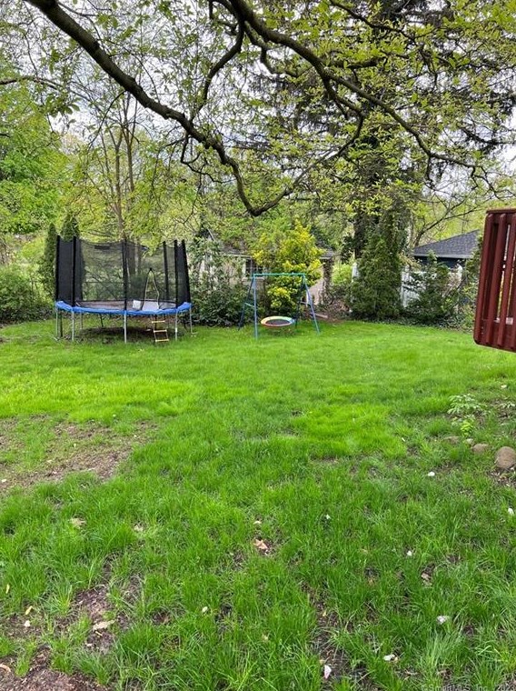 107 Bunker Ave, Meriden CT  06450-3331 exterior