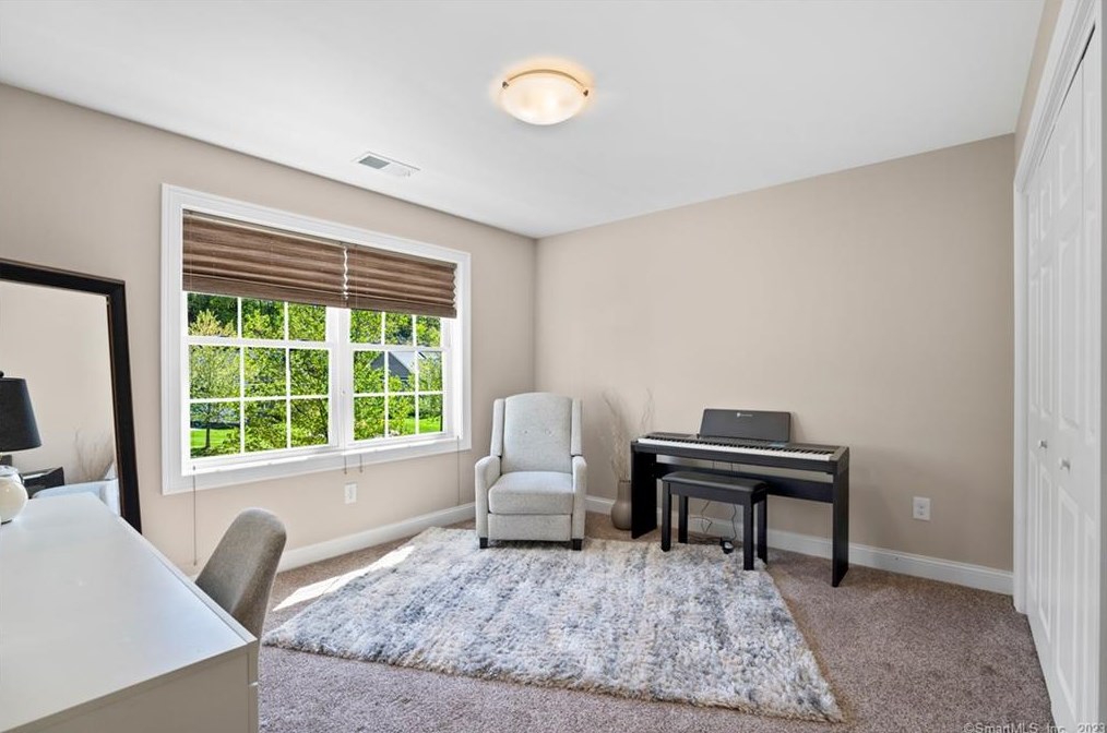 11 Correia Way, Vernon CT  06066-5052 exterior