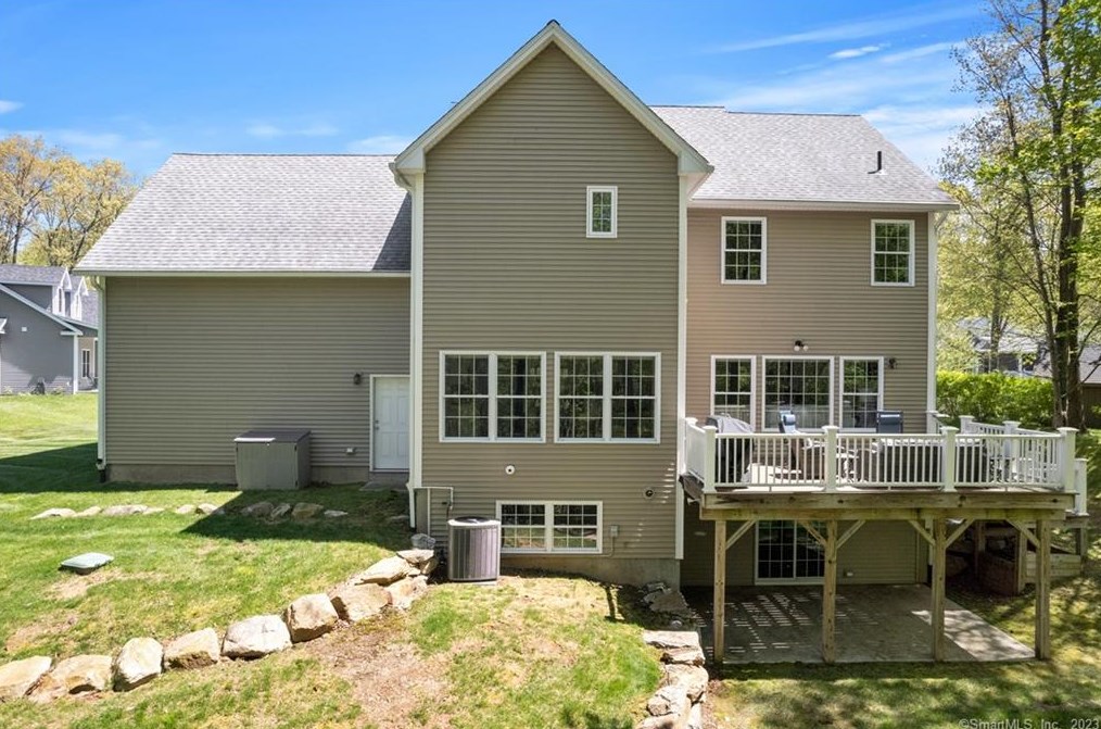 11 Correia Way, Vernon CT  06066-5052 exterior