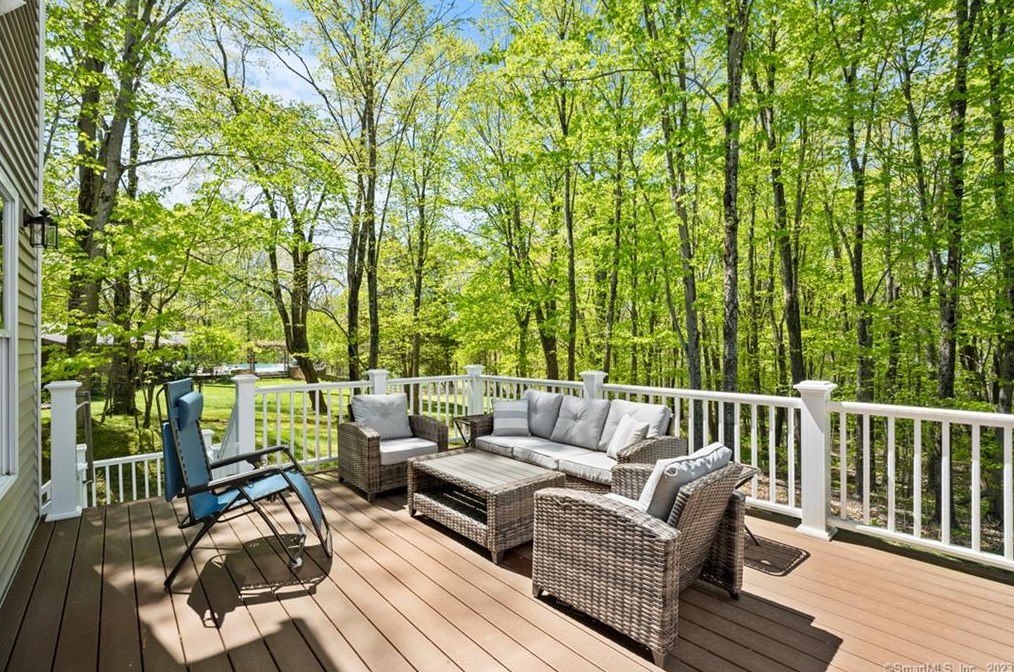 11 Correia Way, Vernon CT  06066-5052 exterior