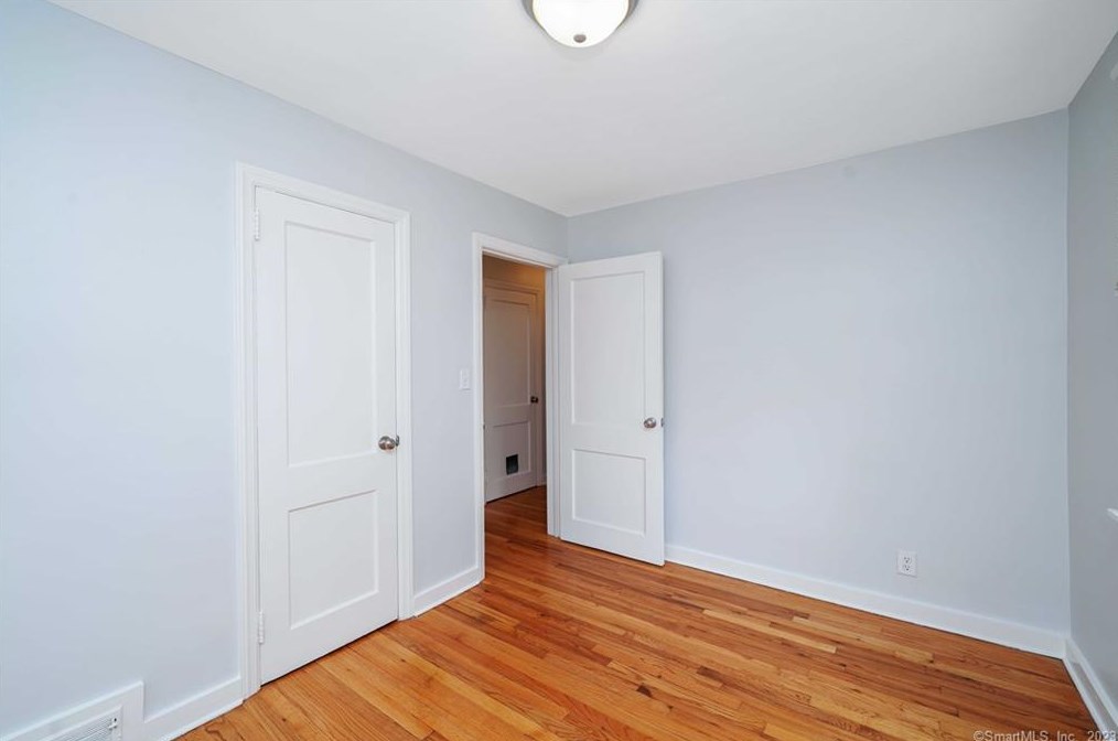 67 Risley St, Hartford CT  06120-1736 exterior