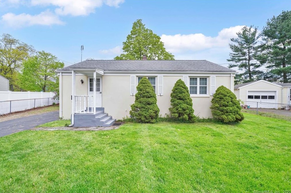 67 Risley St, Hartford CT  06120-1736 exterior