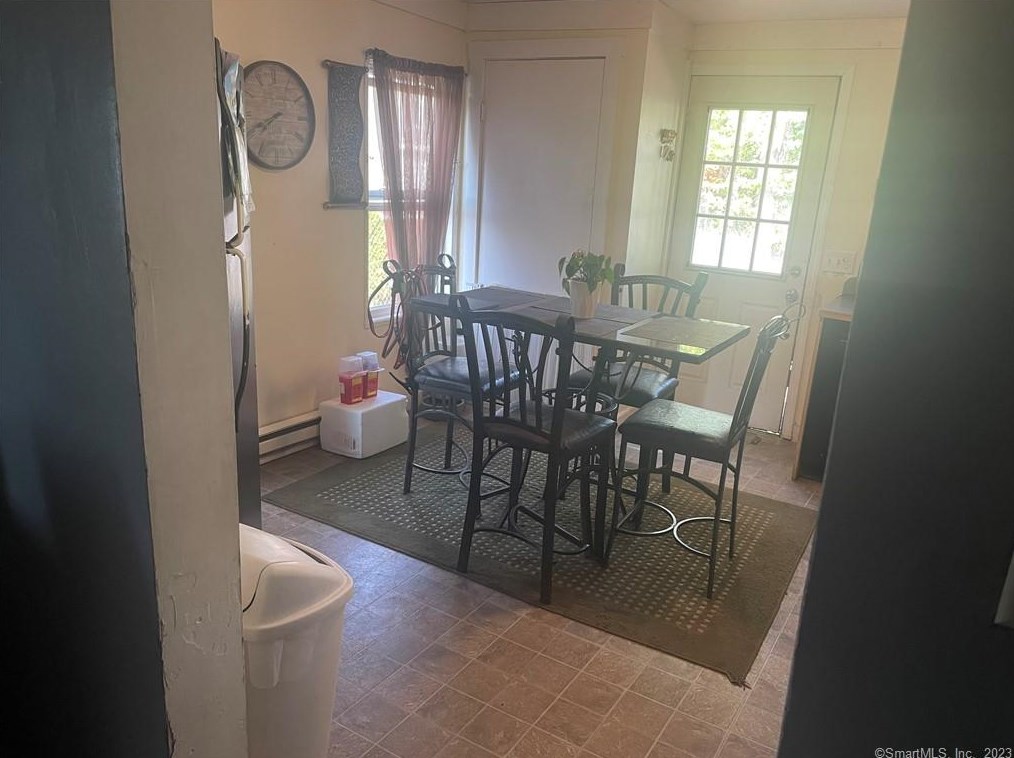 300 Main St, Cromwell CT  06416-2303 exterior