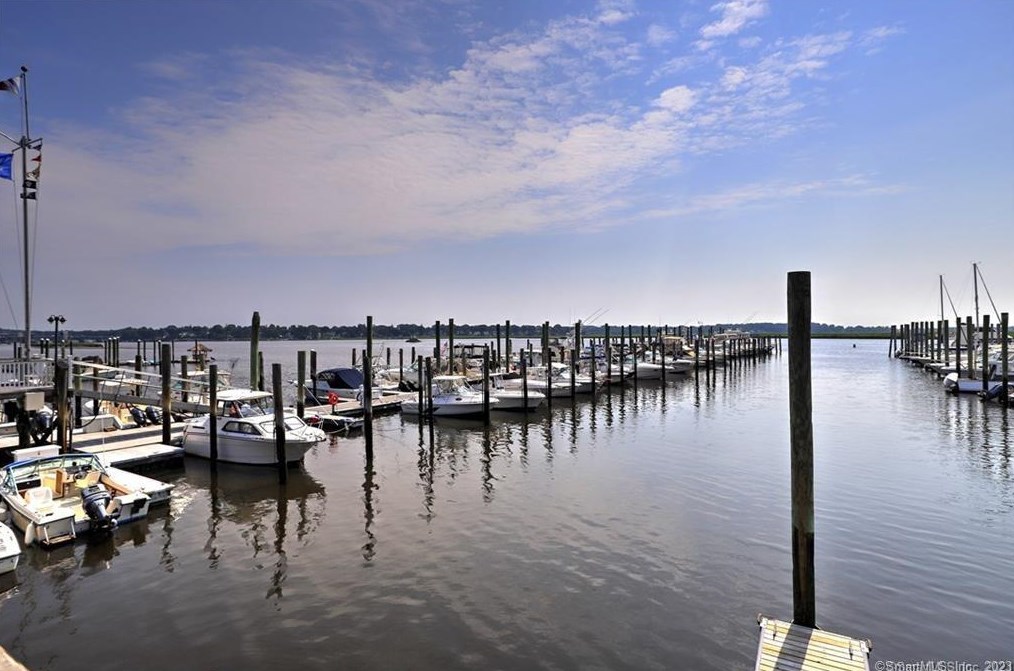 75 Housatonic Ave, Stratford CT  06615-6089 exterior