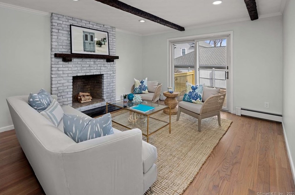 134 Colony St, Fairfield CT  06824-5203 exterior