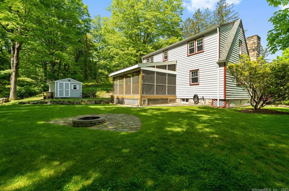 256 Redding Rd, Georgetown CT  06829-2819 exterior