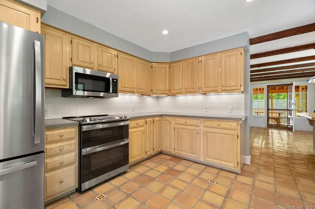 256 Redding Rd, Georgetown CT  06829-2819 exterior