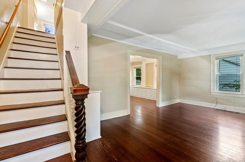 150 Woodrow St, Hartford CT  06107-3061 exterior
