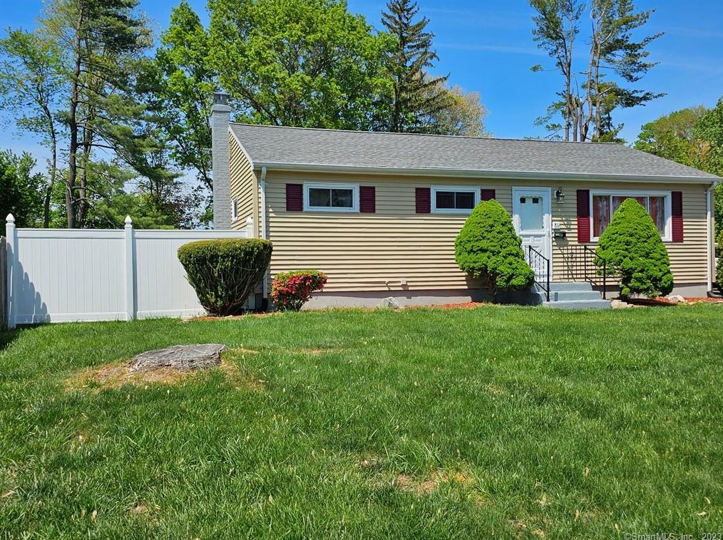 80 Sandra Dr, Hartford CT  06118-1955 exterior