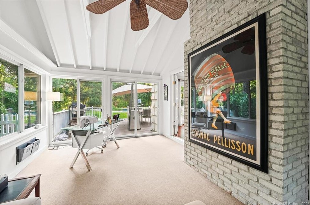 2 Daffodil Ln, Cos Cob CT  06807-1409 exterior