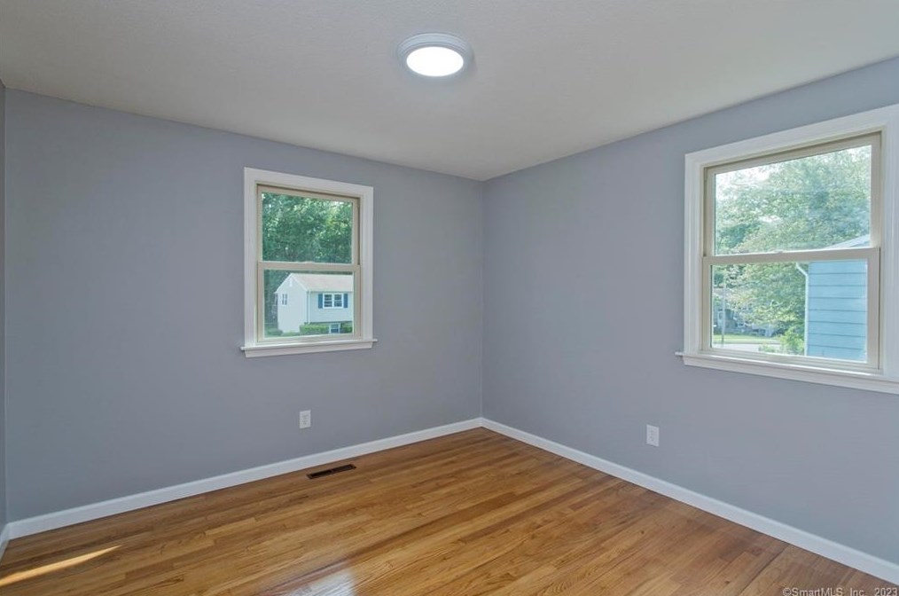 34 Deer Run Rd, Meriden CT  06451-4919 exterior