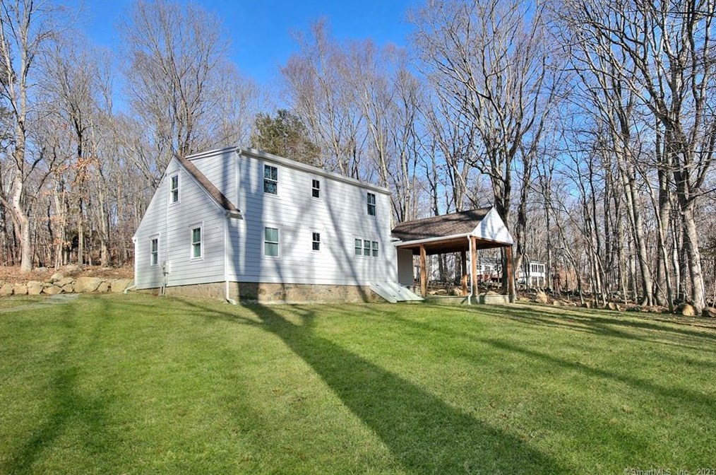 99 Old Easton Tpke, Weston CT  06883-2515 exterior