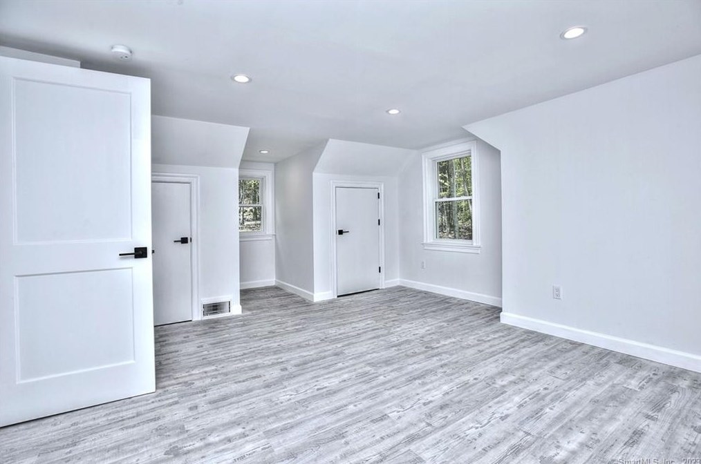 99 Old Easton Tpke, Weston CT  06883-2515 exterior