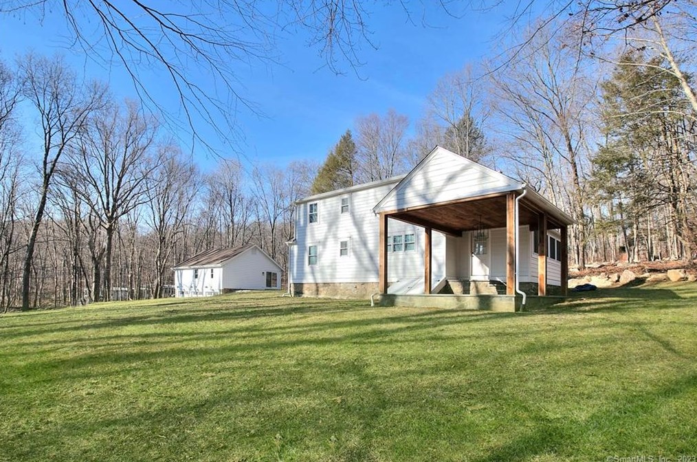 99 Old Easton Tpke, Weston CT  06883-2515 exterior