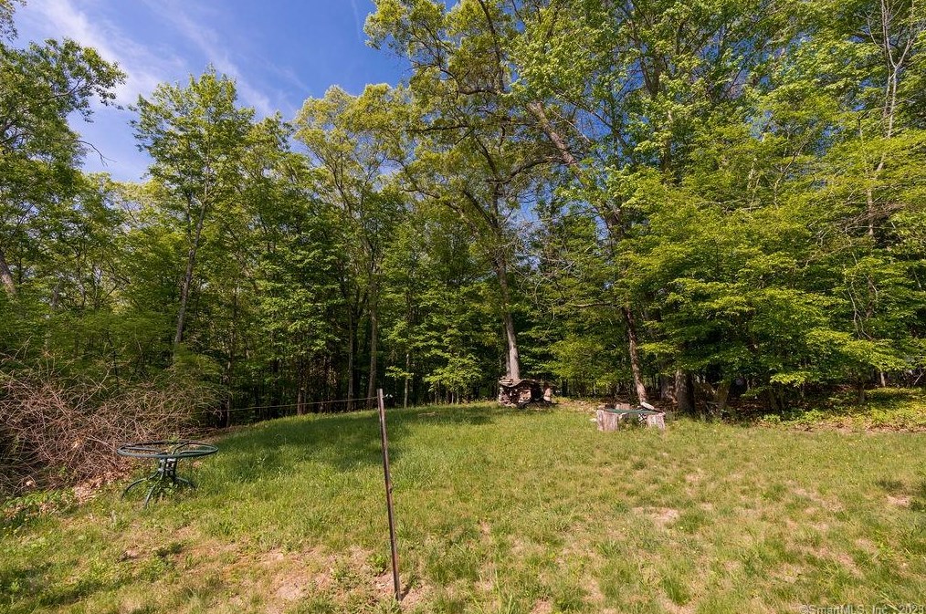 26 Southwood Rd, Storrs Mansfield CT  06268-1809 exterior