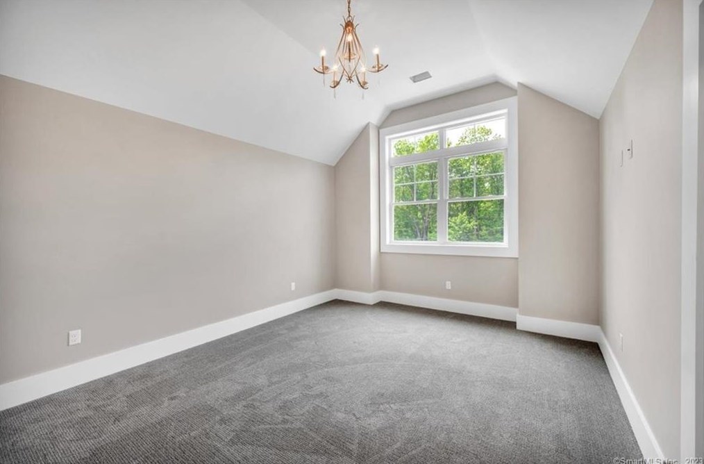 43 Shadow Ln, Cromwell CT  06416-1422 exterior