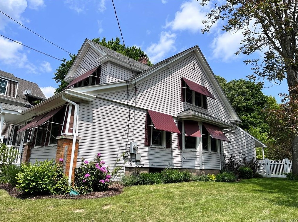 41 Grove St, Vernon CT  06066-3701 exterior
