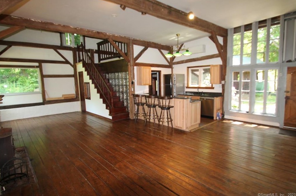 13 Knapp St, Bridgeport, CT 06612
