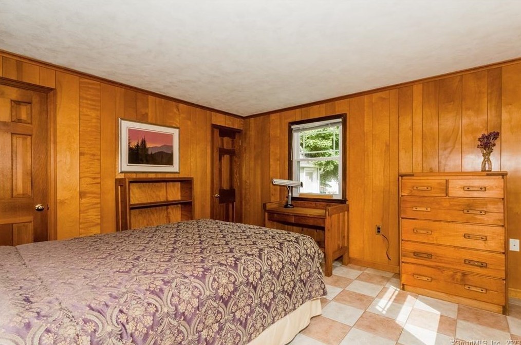 324 Curtis St, Meriden CT  06450-5952 exterior