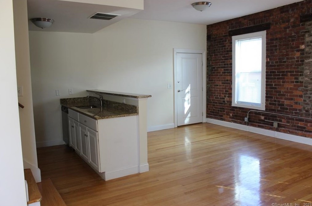 488 Chapel St, New Haven CT  06511-6903 exterior