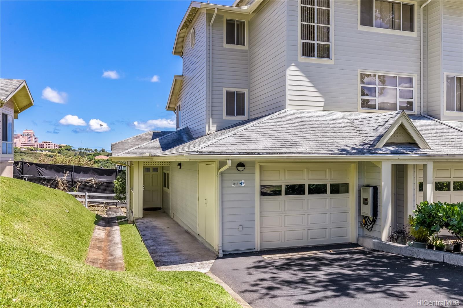 1349 Moanalualani Way #10A, Honolulu, HI 96819 - MLS 202212279 ...