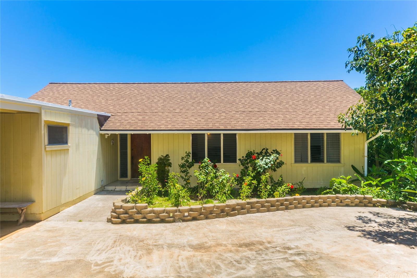 981052 Mahola Pl, Aiea, HI 96701 MLS 202316131 Coldwell Banker