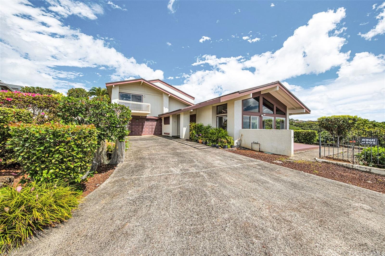 982059 Kipikua St, Aiea, HI 96701 MLS 202400575 Coldwell Banker