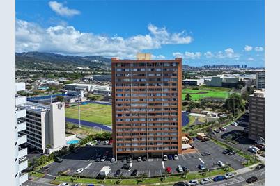 1121 Ala Napunani Street #903, Honolulu, HI 96818 - Photo 1